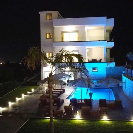 Luxury Villa Jo-An Εξαμίλιο Εξωτερικό φωτογραφία