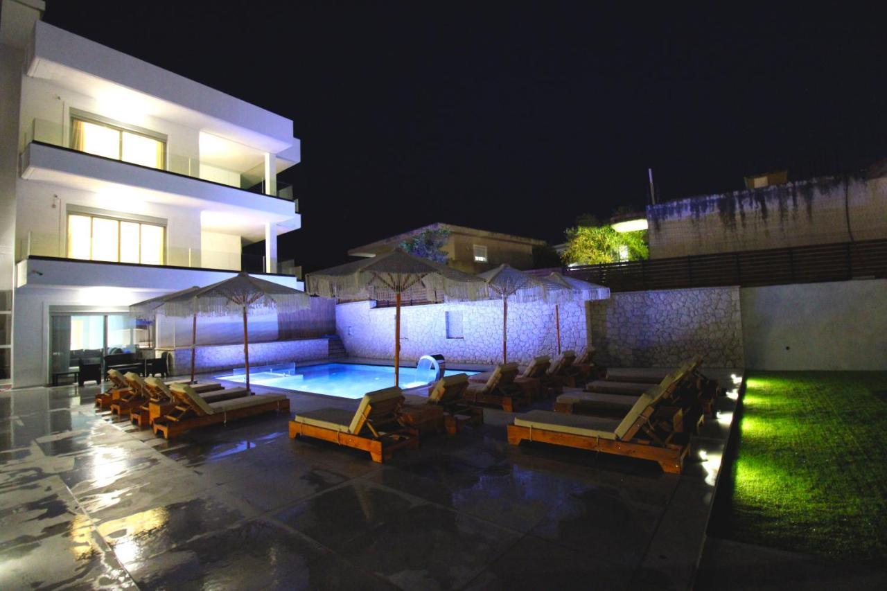 Luxury Villa Jo-An Εξαμίλιο Εξωτερικό φωτογραφία