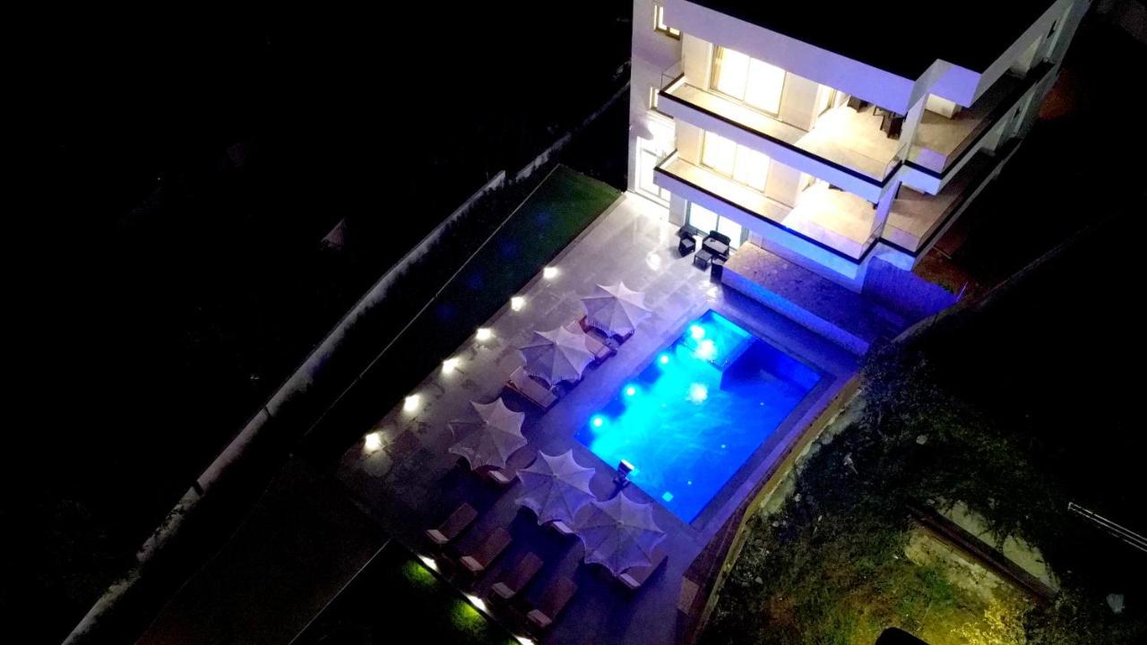 Luxury Villa Jo-An Εξαμίλιο Εξωτερικό φωτογραφία